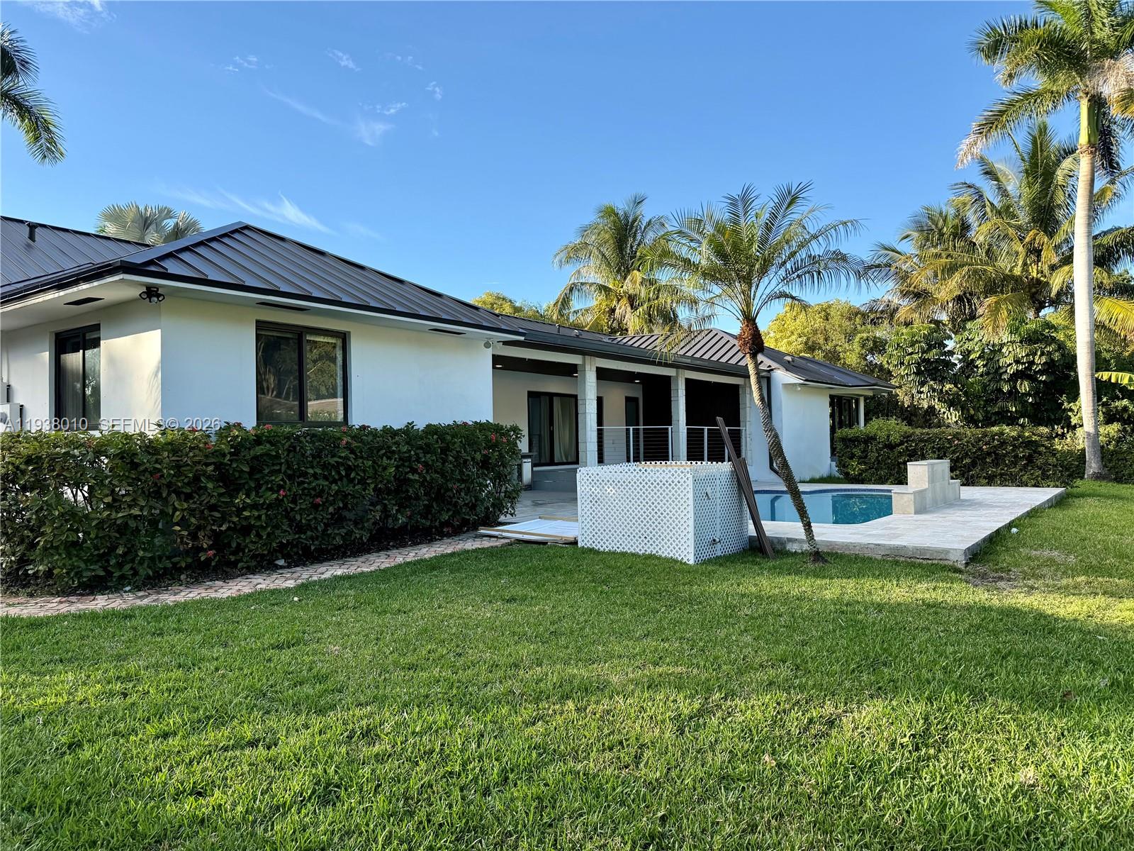 CUTLER BAY ESTATES - Residential