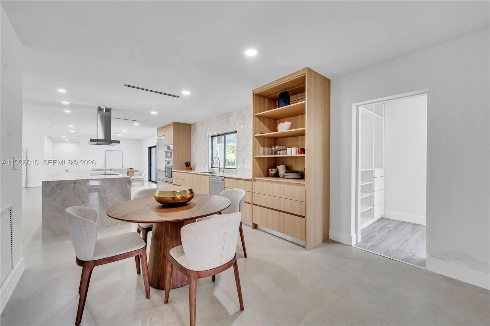 CUTLER BAY ESTATES - Residential