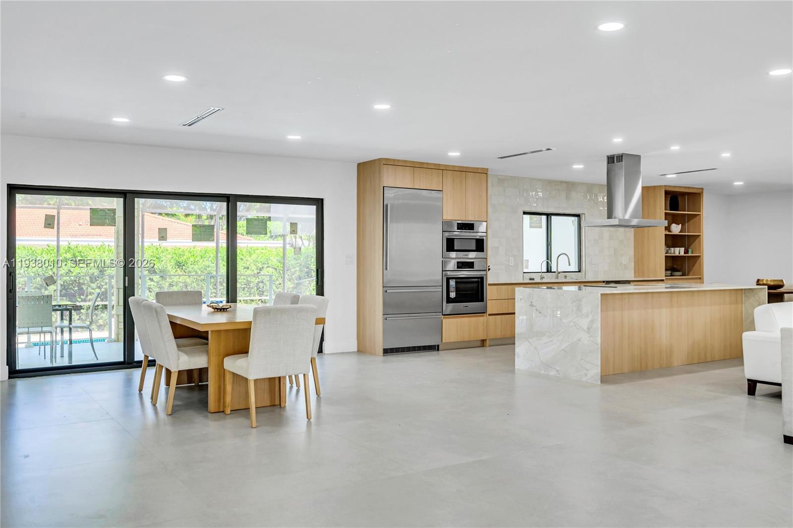 CUTLER BAY ESTATES - Residential