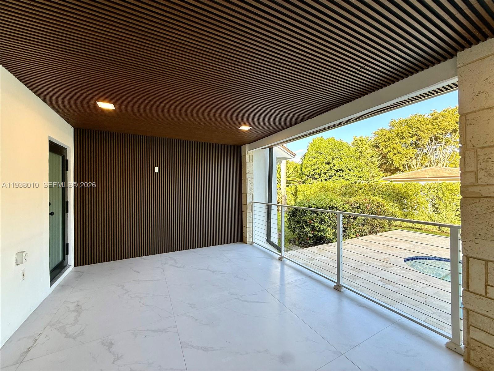 CUTLER BAY ESTATES - Residential