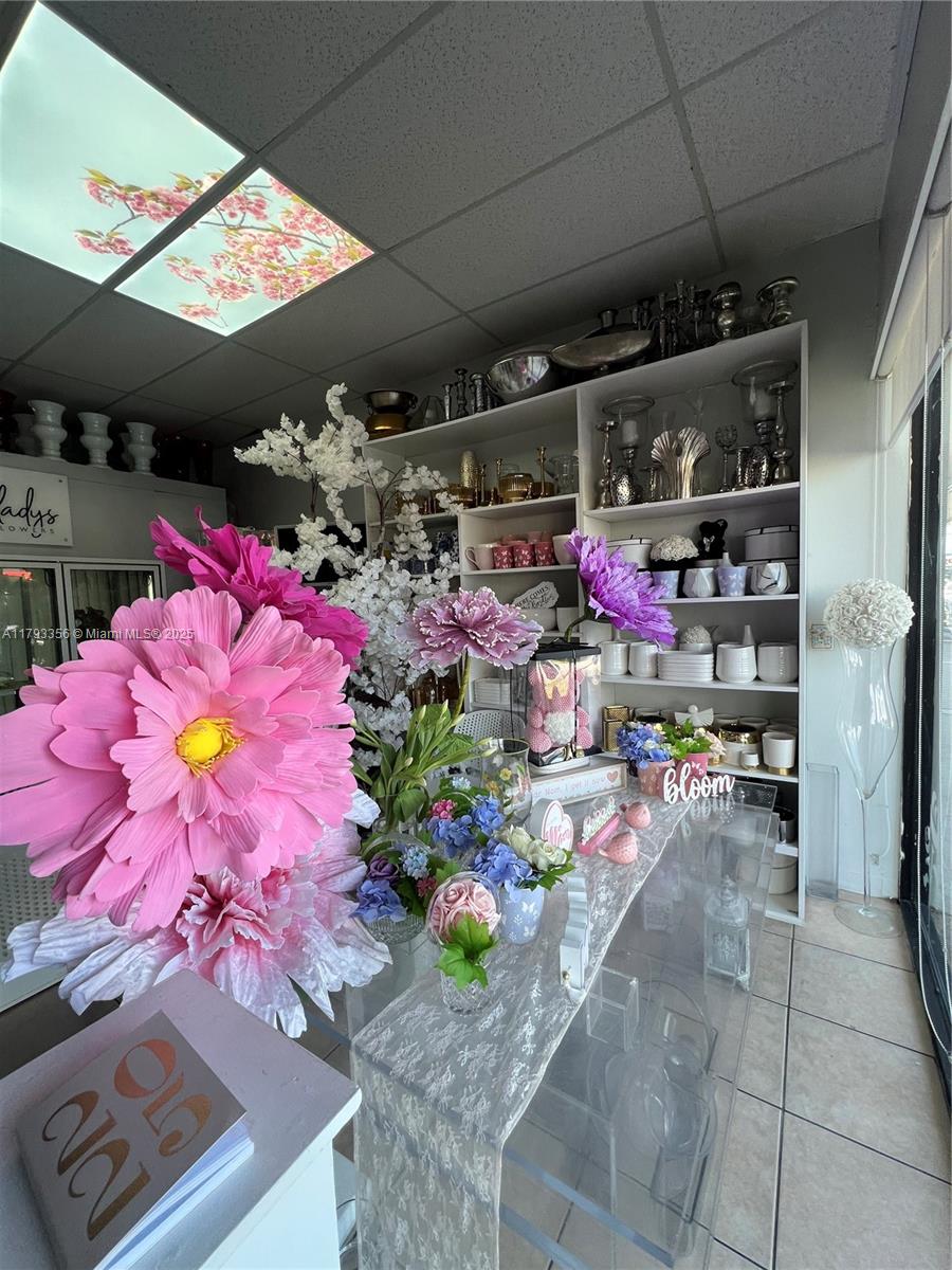 FLOWER SHOP FOR SALE SW 137th Ave