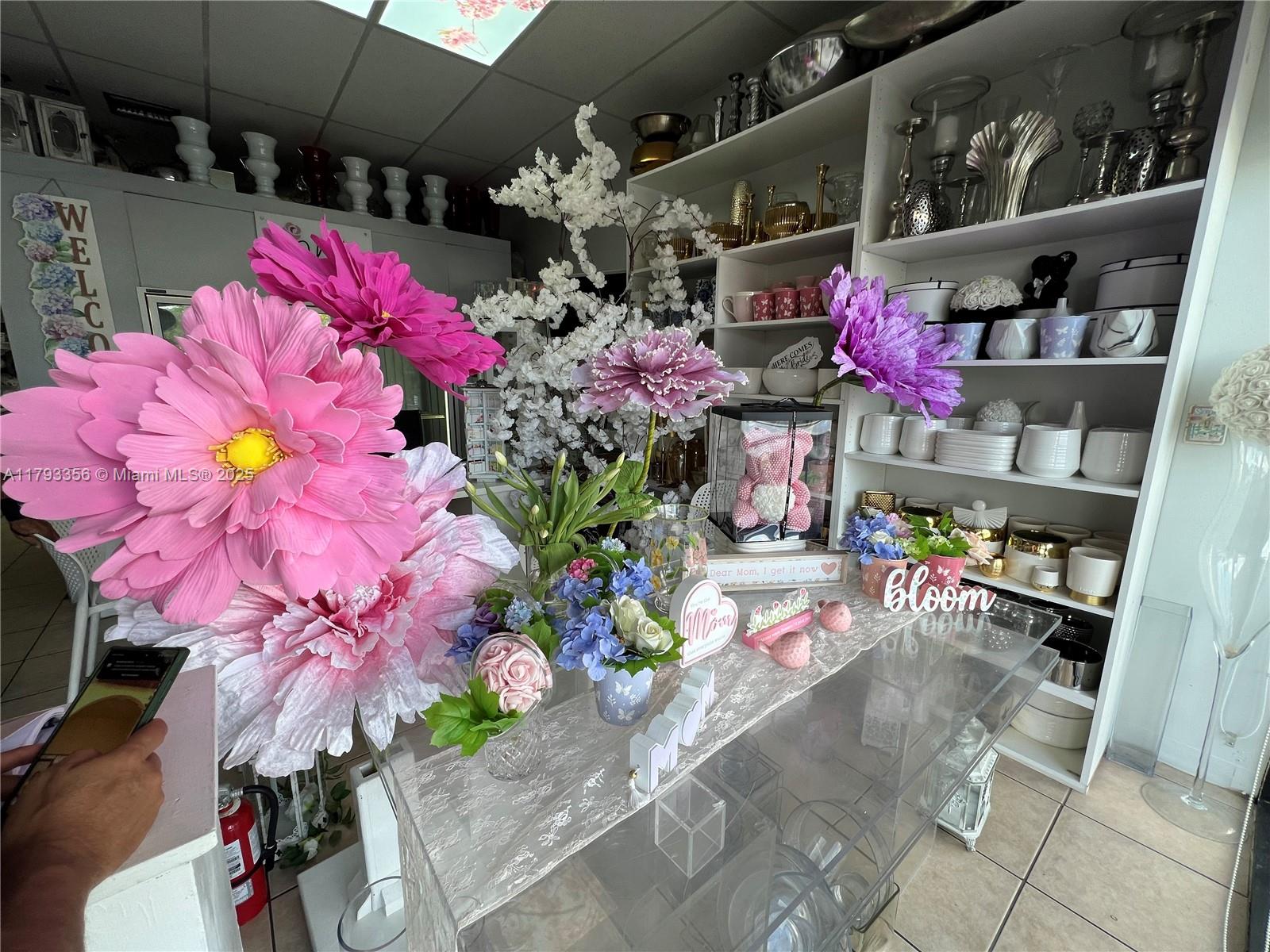 FLOWER SHOP FOR SALE SW 137th Ave