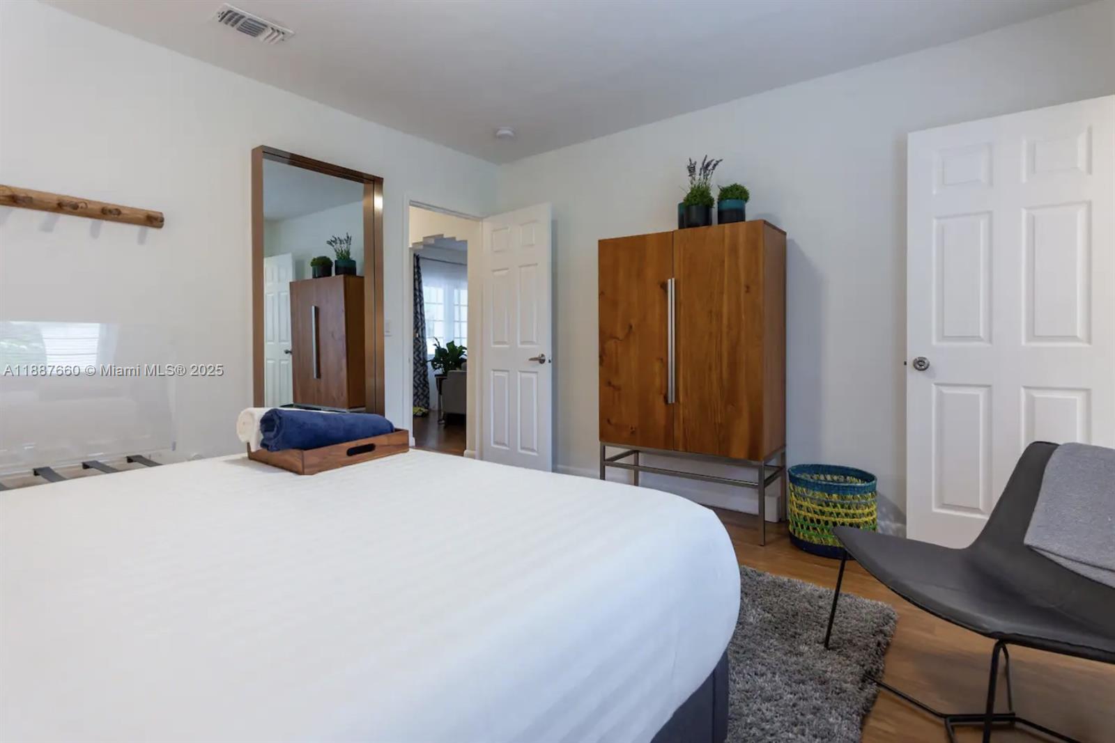 SHADOWLAWN - Residential