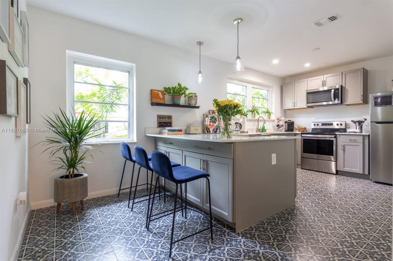 SHADOWLAWN - Residential