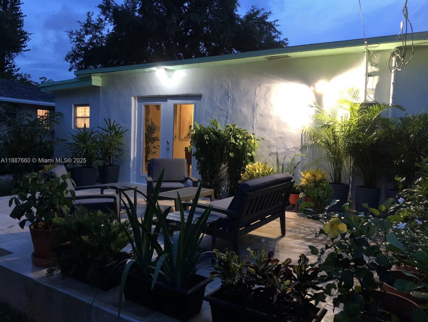 SHADOWLAWN - Residential