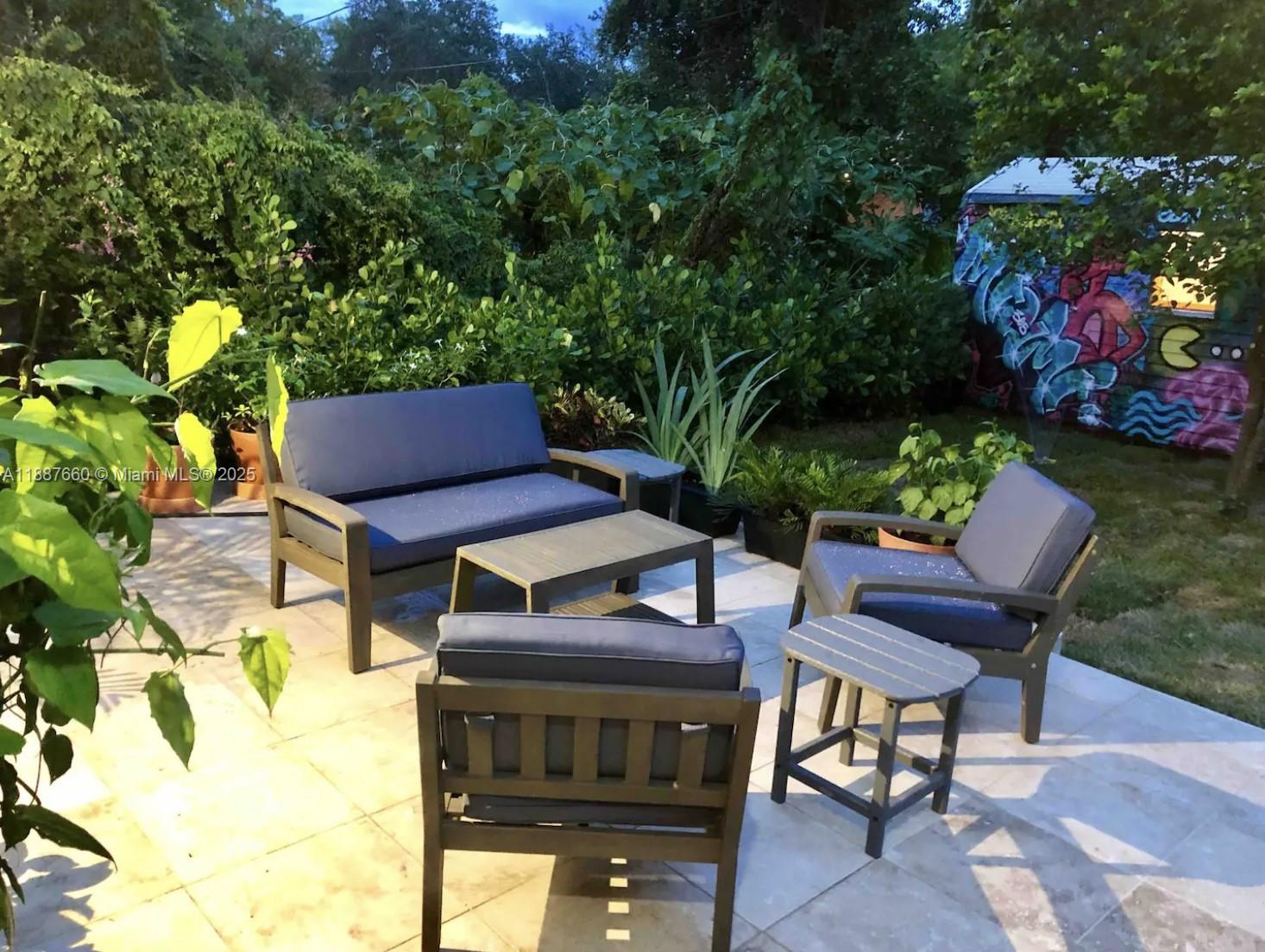 SHADOWLAWN - Residential