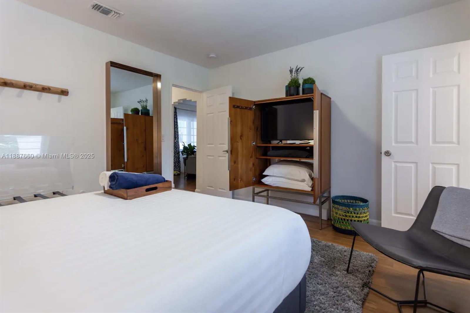 SHADOWLAWN - Residential