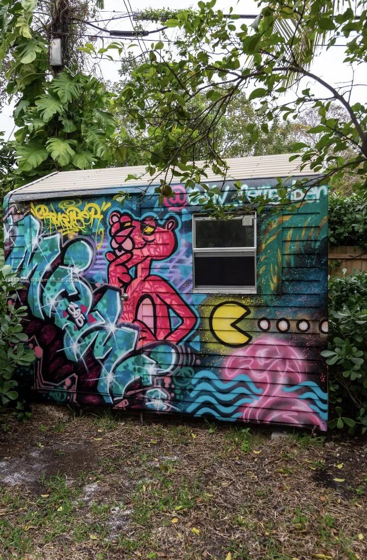 SHADOWLAWN - Residential