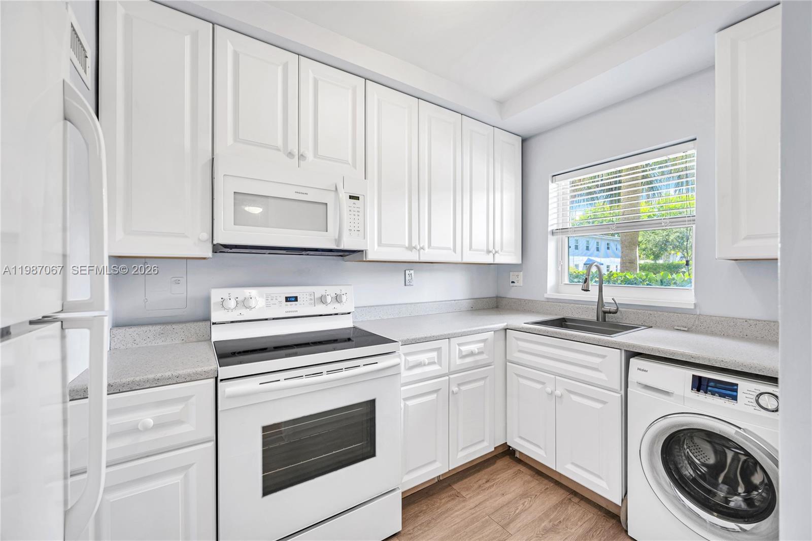 ARBORS CONDO - Residential