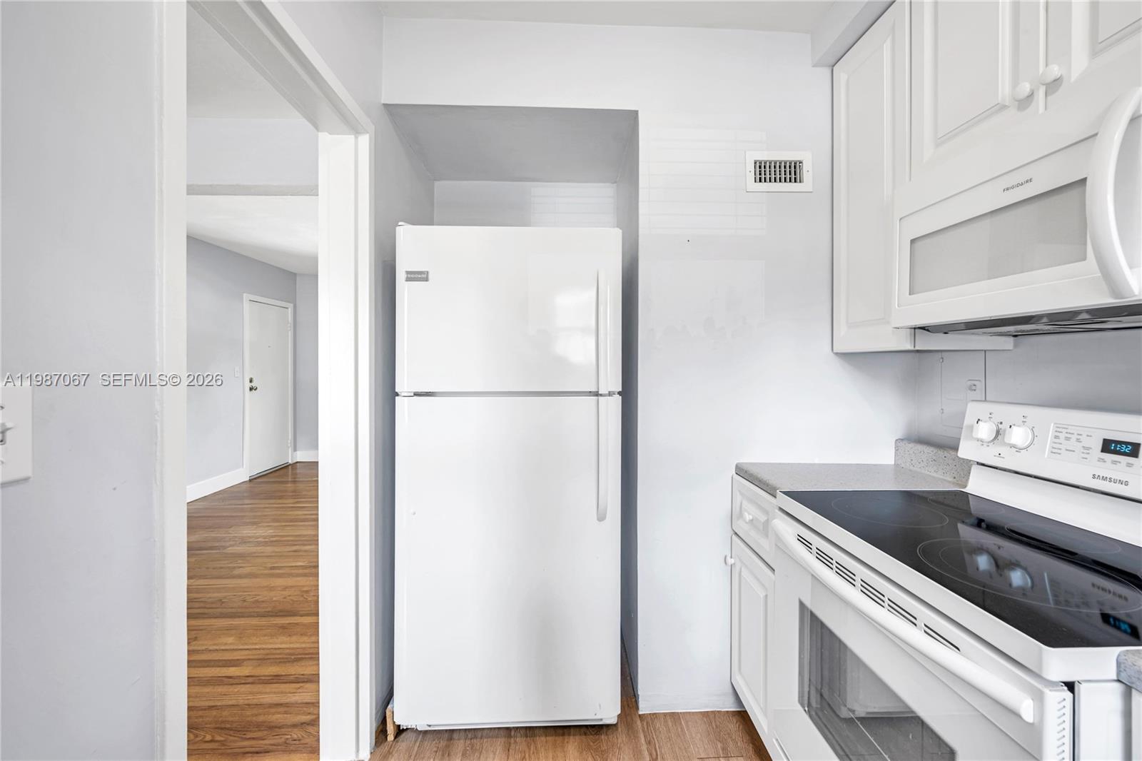ARBORS CONDO - Residential
