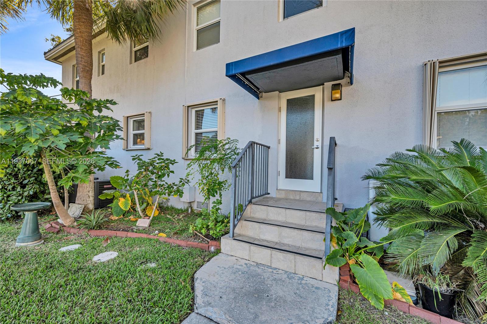 ARBORS CONDO - Residential