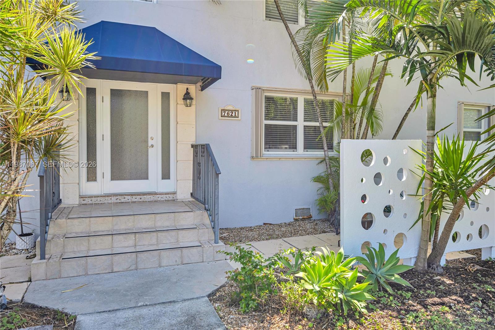 ARBORS CONDO - Residential