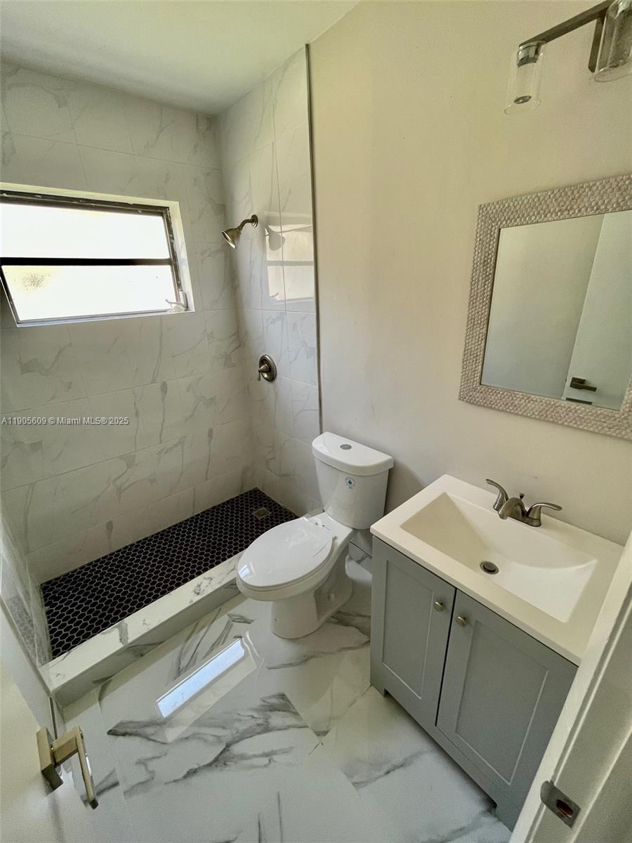 AMD PLAT HALLANDALE PARK - Residential Lease