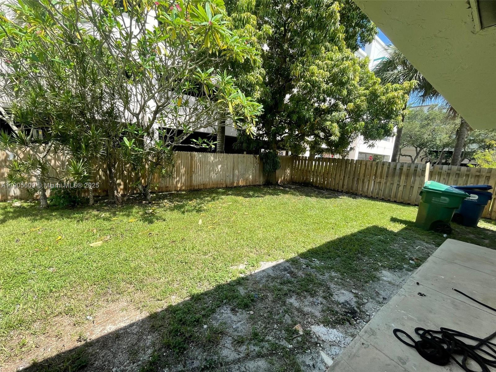 AMD PLAT HALLANDALE PARK - Residential Lease