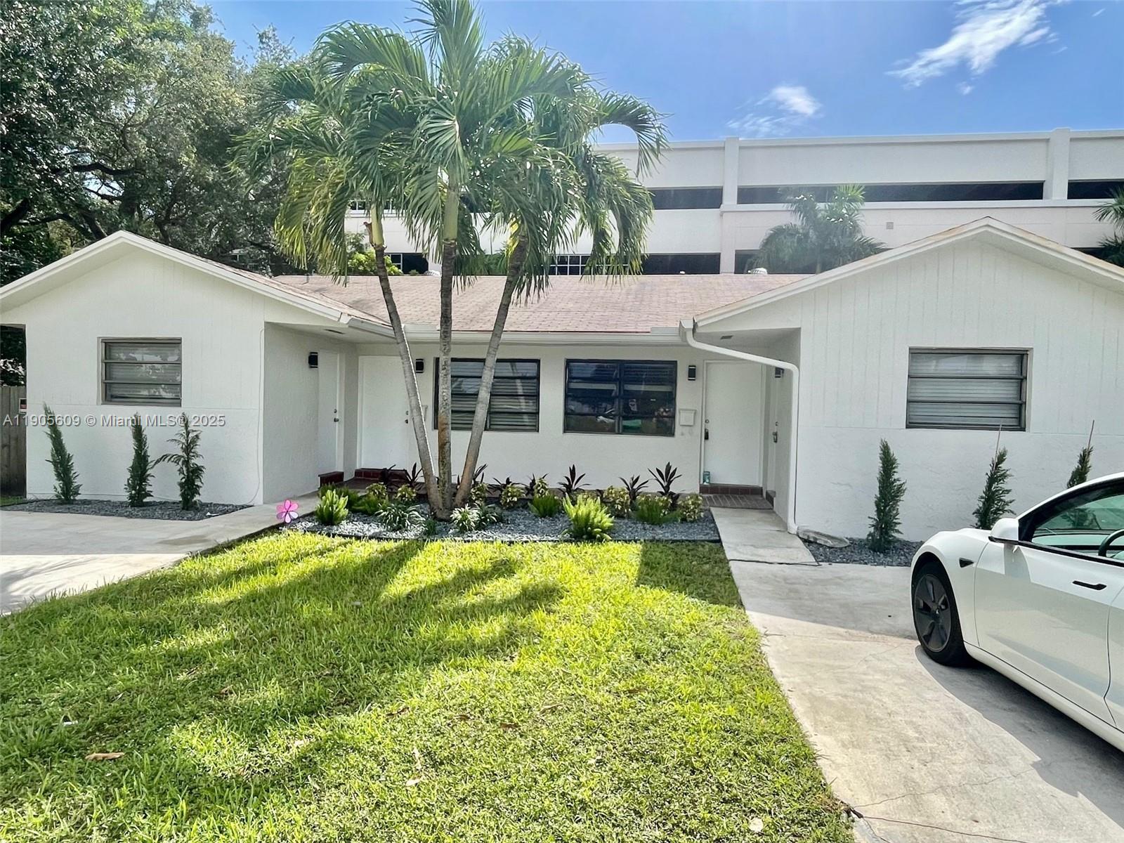 AMD PLAT HALLANDALE PARK - Residential Lease