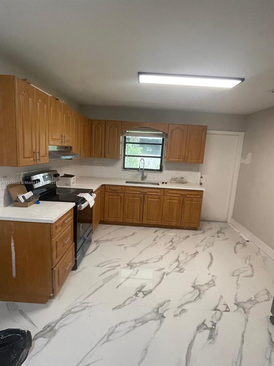 AMD PLAT HALLANDALE PARK - Residential Lease