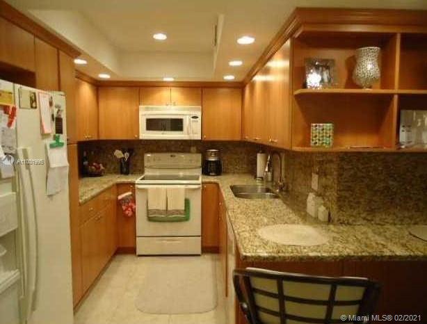 HEMISPHERES CONDO - Residential Lease