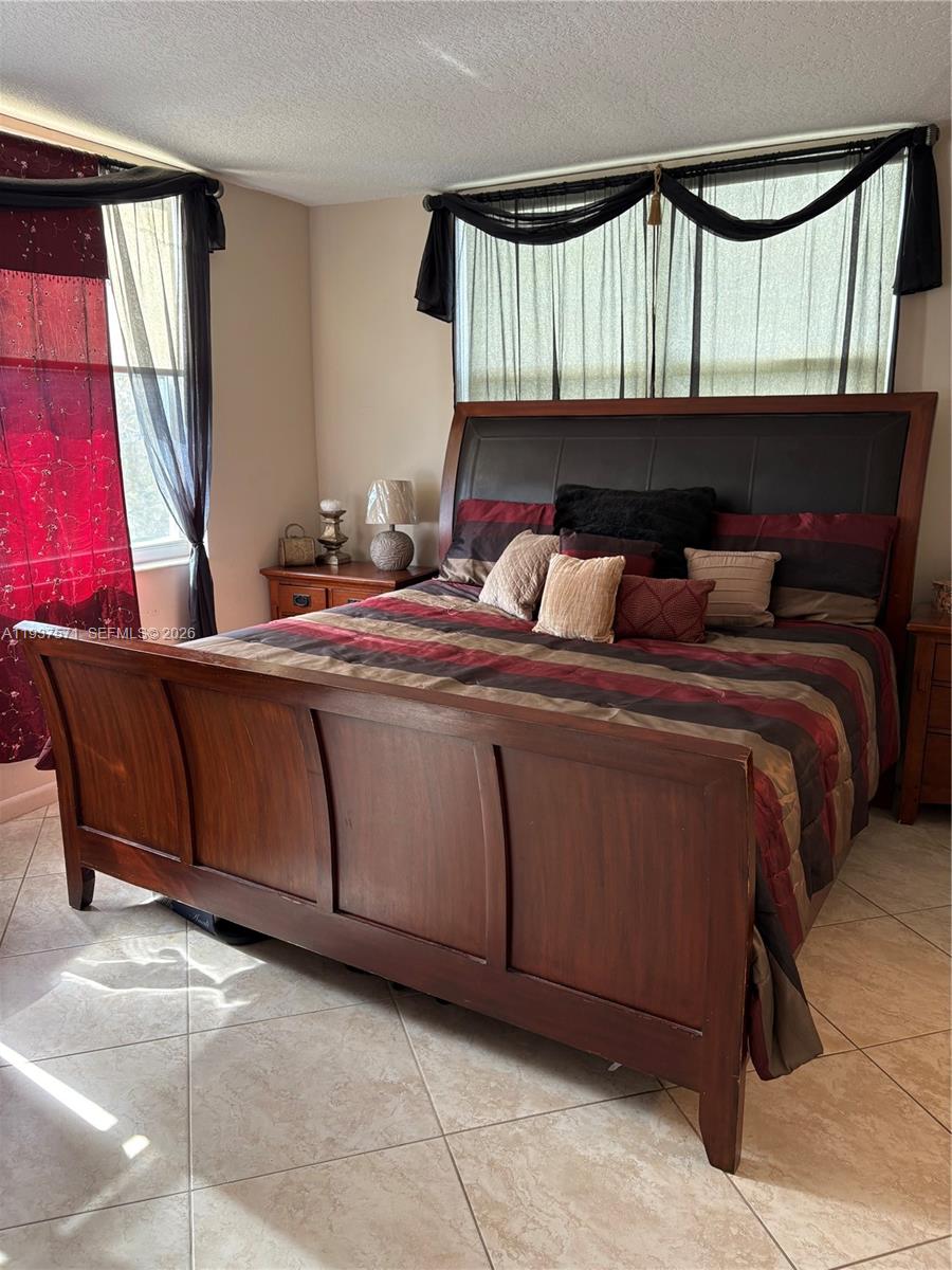 8 OF PALM SPRINGS 2 CONDO - Residential