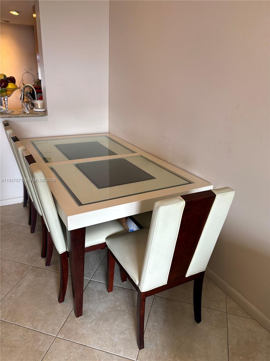 8 OF PALM SPRINGS 2 CONDO - Residential