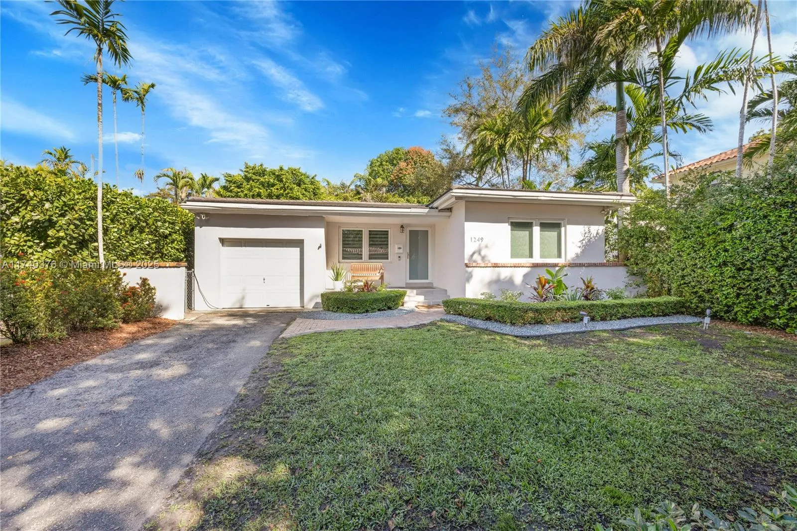 Coral Gables, Florida 33134, United States, 3 Bedrooms Bedrooms, ,2 BathroomsBathrooms,Residential,Active,7607