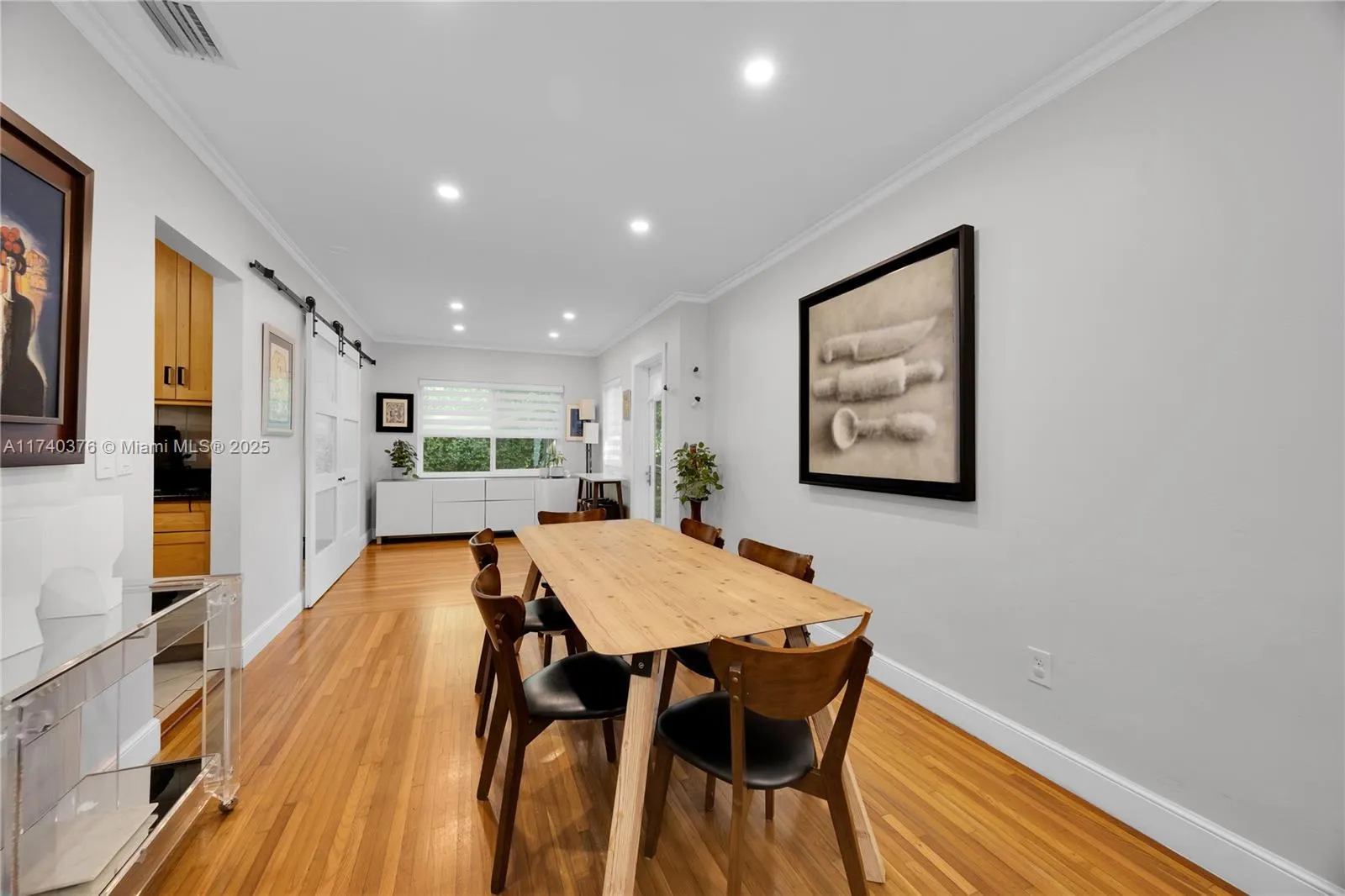 Coral Gables, Florida 33134, United States, 3 Bedrooms Bedrooms, ,2 BathroomsBathrooms,Residential,Active,7607