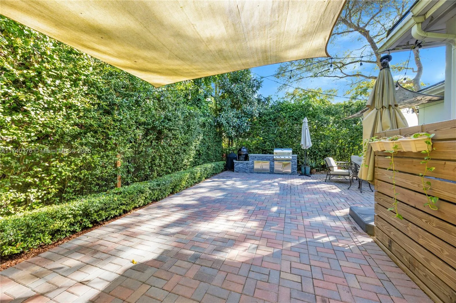 Coral Gables, Florida 33134, United States, 3 Bedrooms Bedrooms, ,2 BathroomsBathrooms,Residential,Active,7607