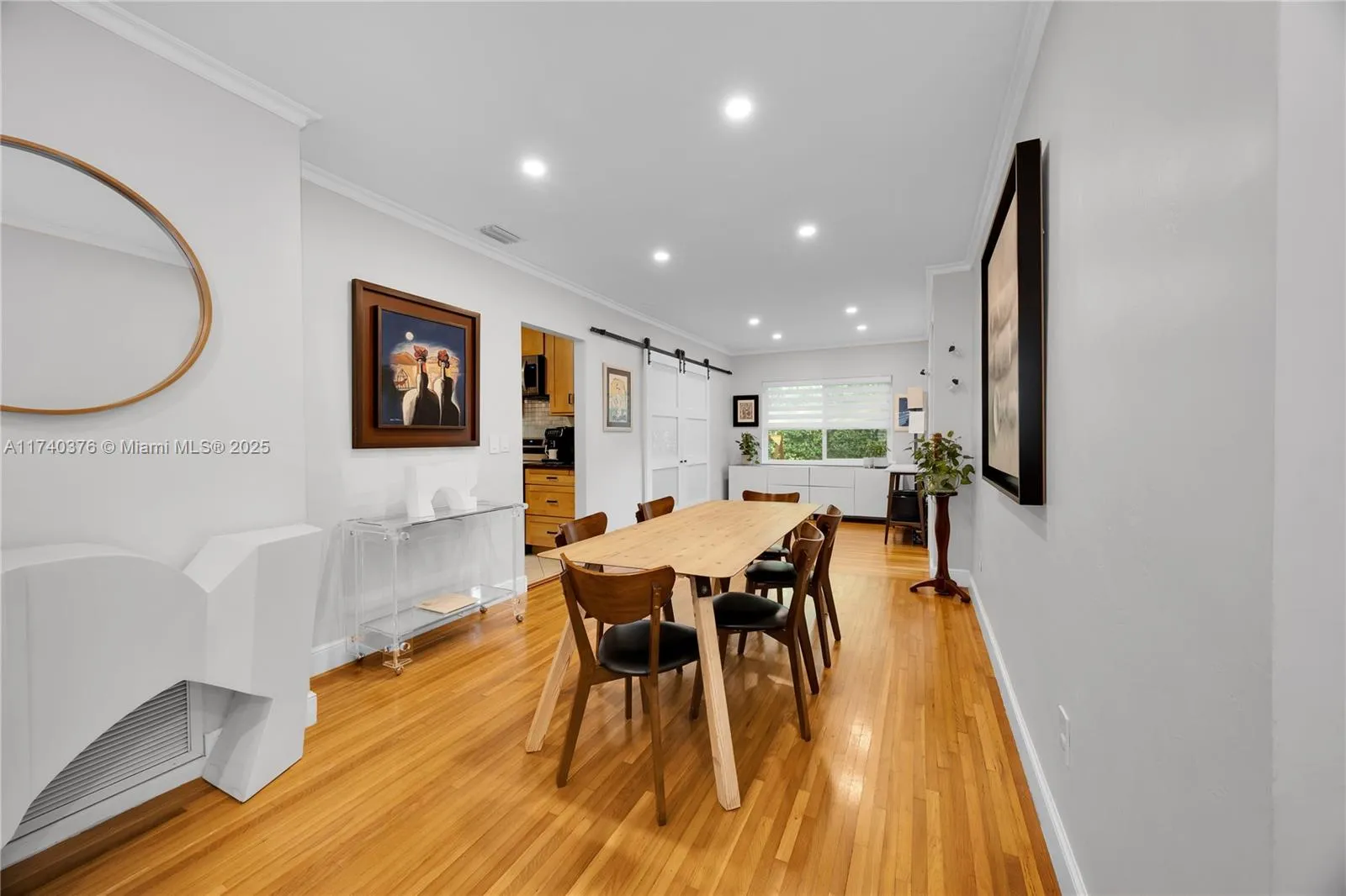 Coral Gables, Florida 33134, United States, 3 Bedrooms Bedrooms, ,2 BathroomsBathrooms,Residential,Active,7607