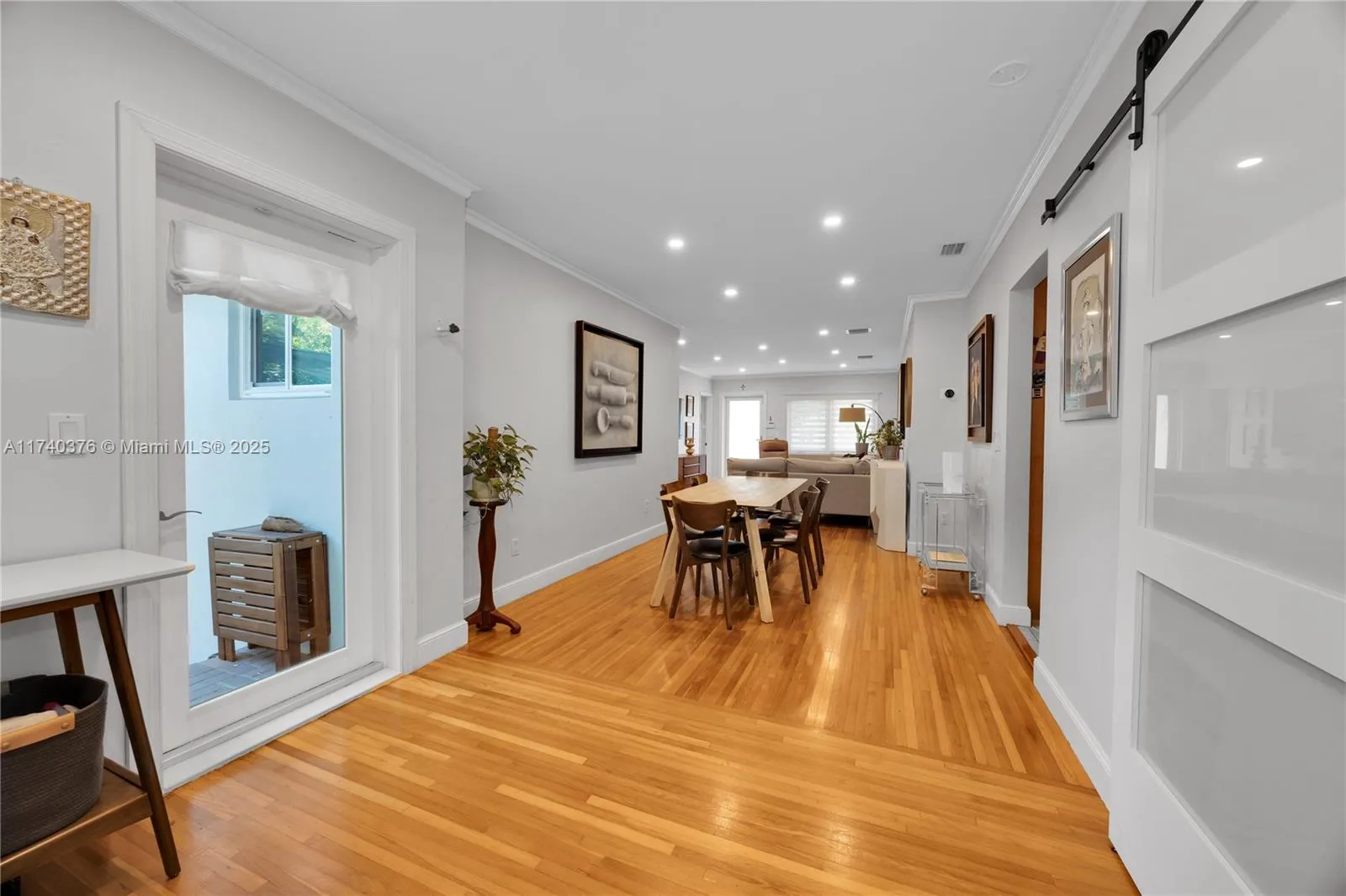 Coral Gables, Florida 33134, United States, 3 Bedrooms Bedrooms, ,2 BathroomsBathrooms,Residential,Active,7607