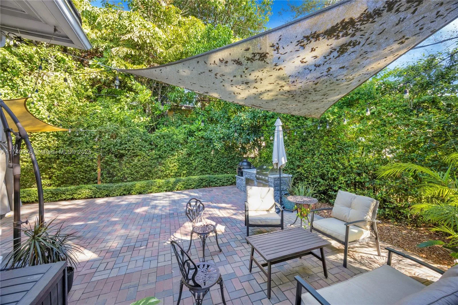 Coral Gables, Florida 33134, United States, 3 Bedrooms Bedrooms, ,2 BathroomsBathrooms,Residential,Active,7607