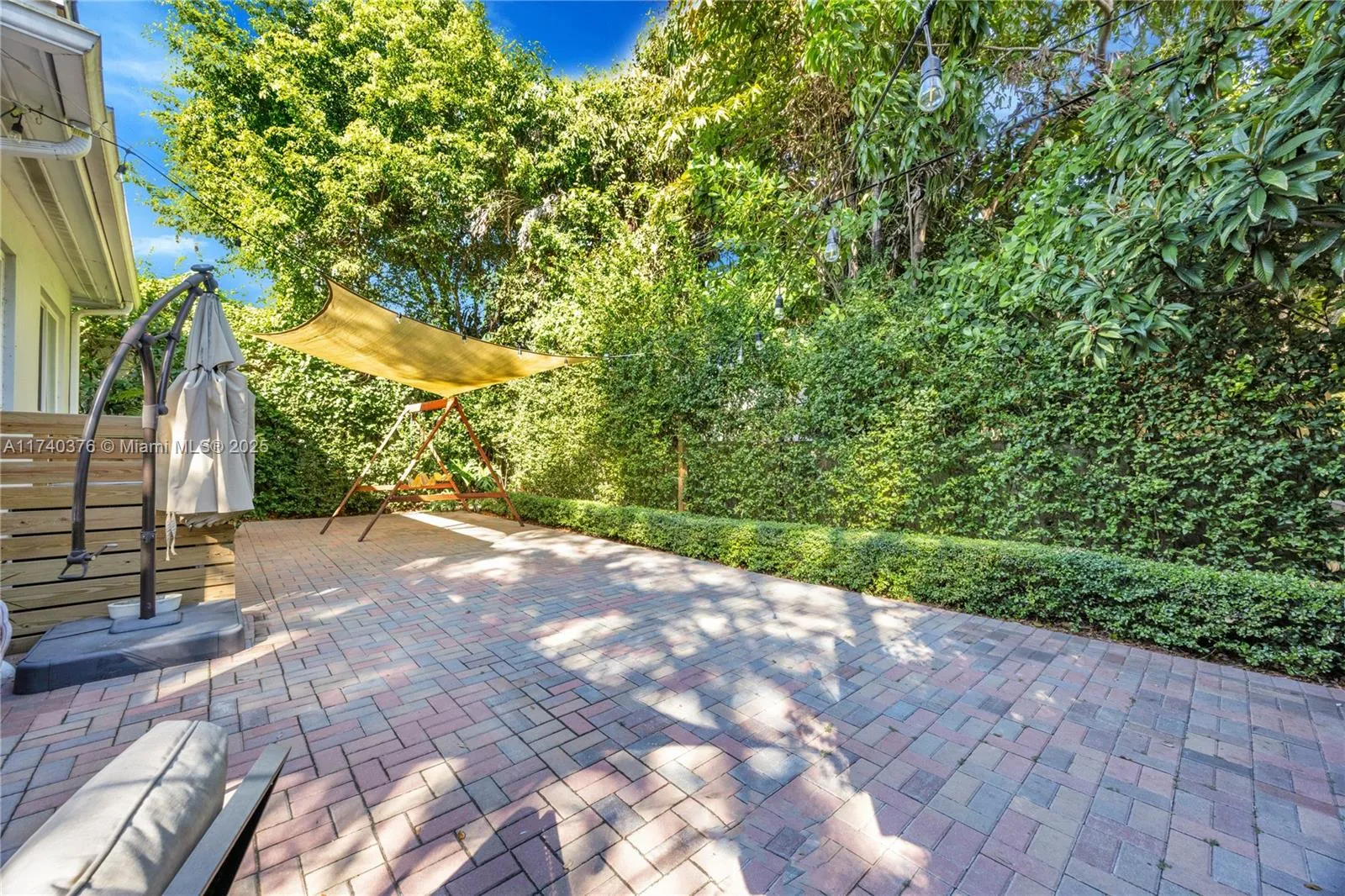 Coral Gables, Florida 33134, United States, 3 Bedrooms Bedrooms, ,2 BathroomsBathrooms,Residential,Active,7607