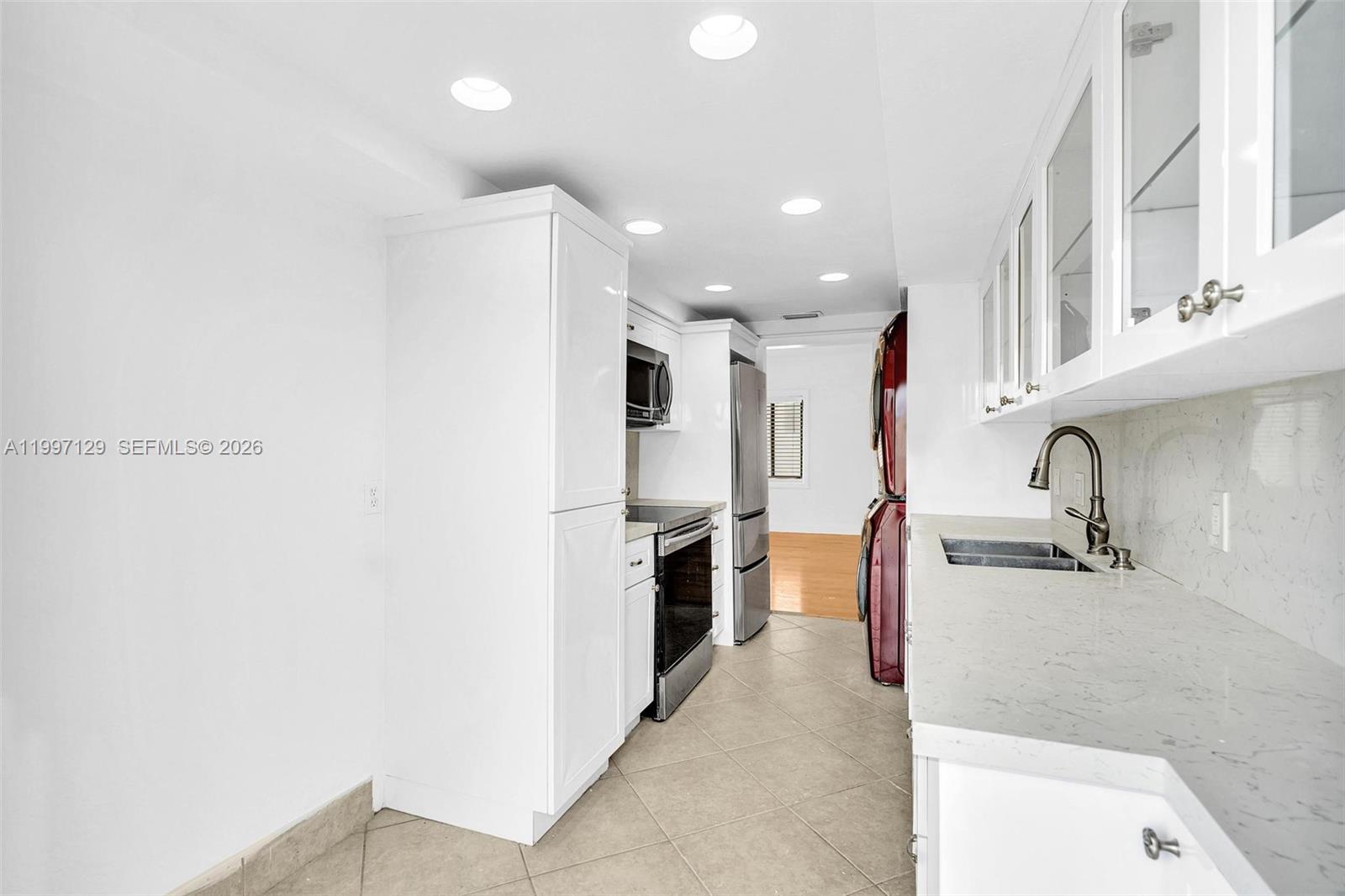 LAUDERDALE BY THE SEA - Residential Lease