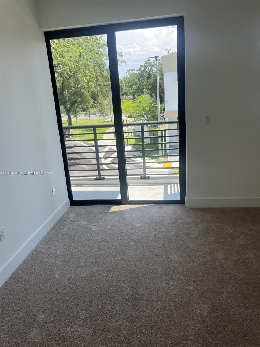 OAKS PLACE - Residential Lease