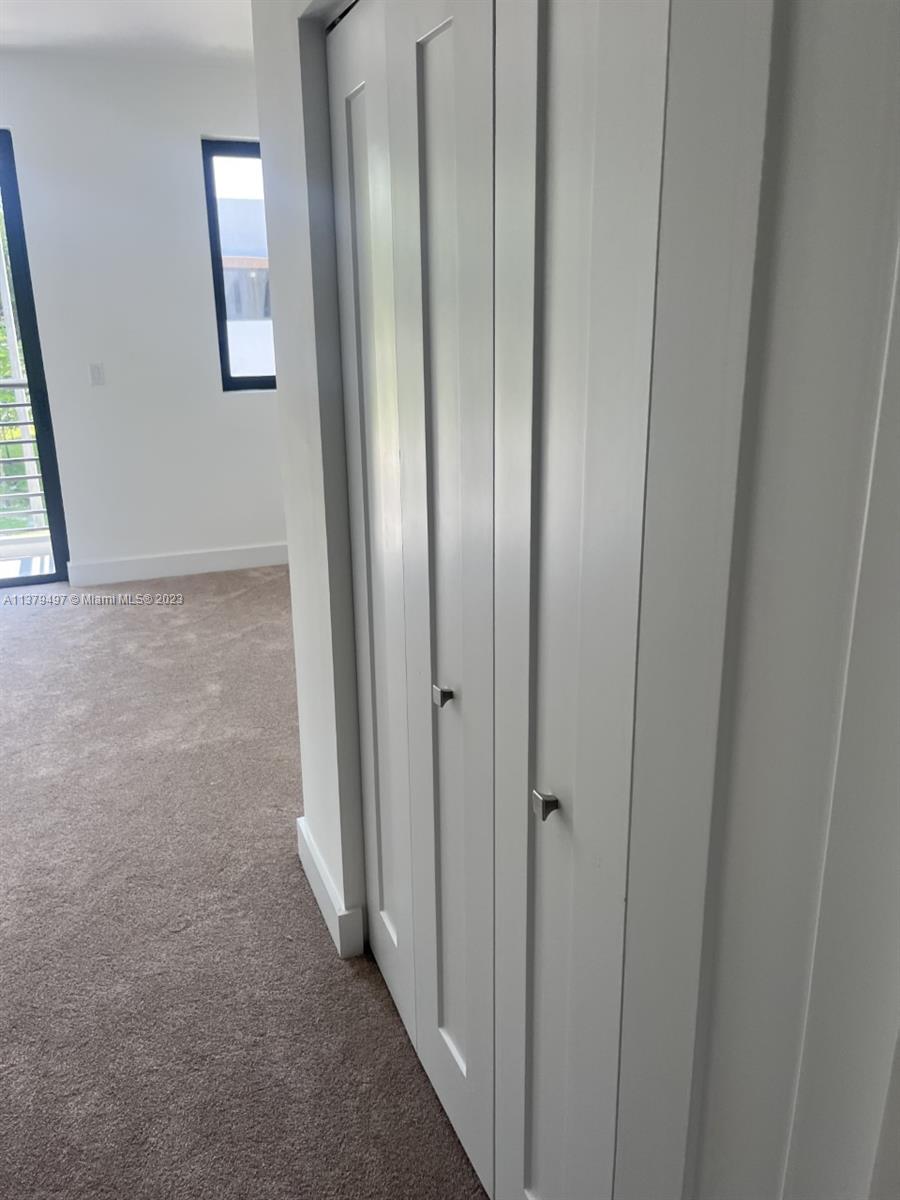 OAKS PLACE - Residential Lease