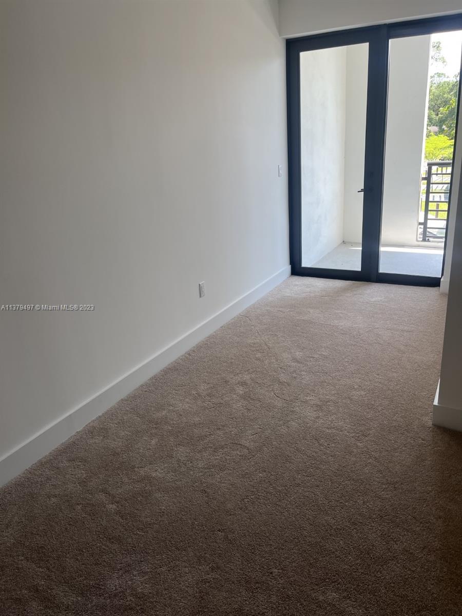 OAKS PLACE - Residential Lease