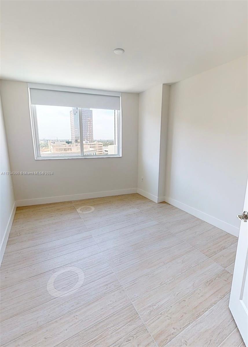 215 N New River Dr E 2420