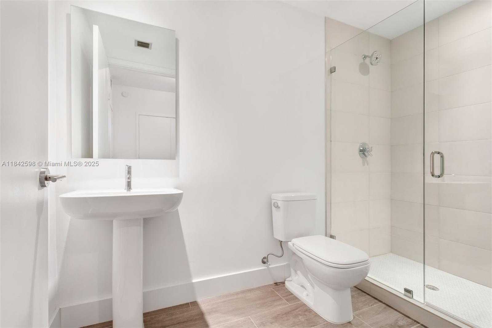 BISCAYNE BEACH CONDO - Residential