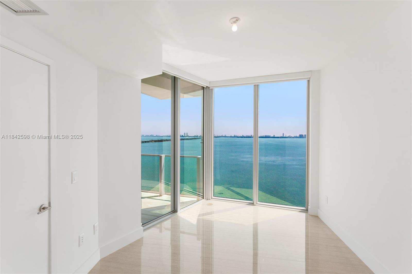 2900 NE 7th Ave 1506, Miami, FL, 33137/$795,000 1 2900 NE 7th Ave 1506