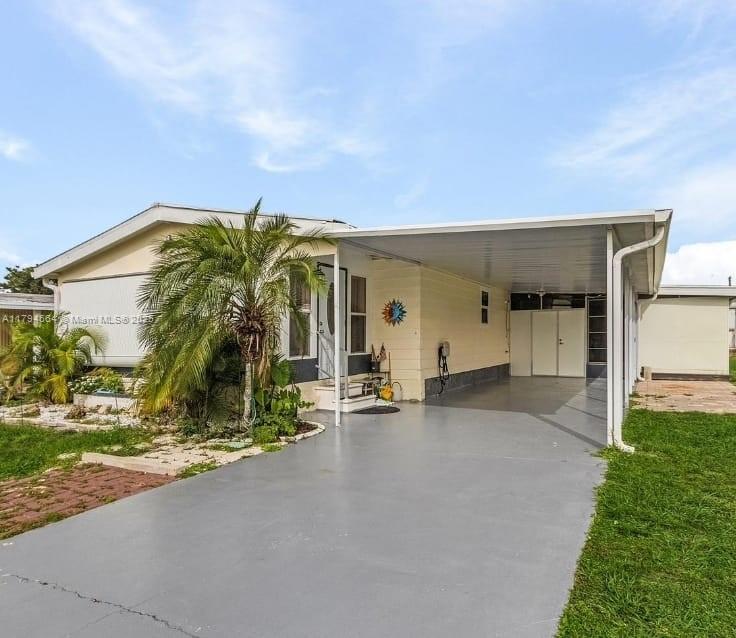 Property for Sale at 315 Shrub Lane S  North Fort Myers Ln, Fort Myers, Lee County, Florida - Bedrooms: 2 
Bathrooms: 2  - $159,900