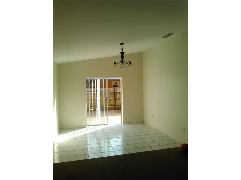 ROBLES GARDENS 5TH ADDN - Residential Lease