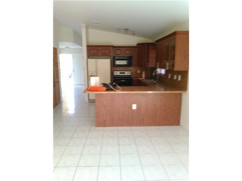 ROBLES GARDENS 5TH ADDN - Residential Lease