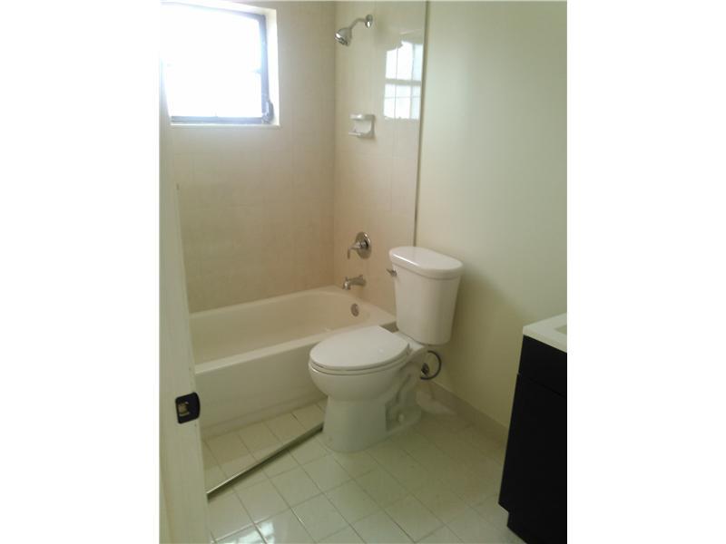 ROBLES GARDENS 5TH ADDN - Residential Lease