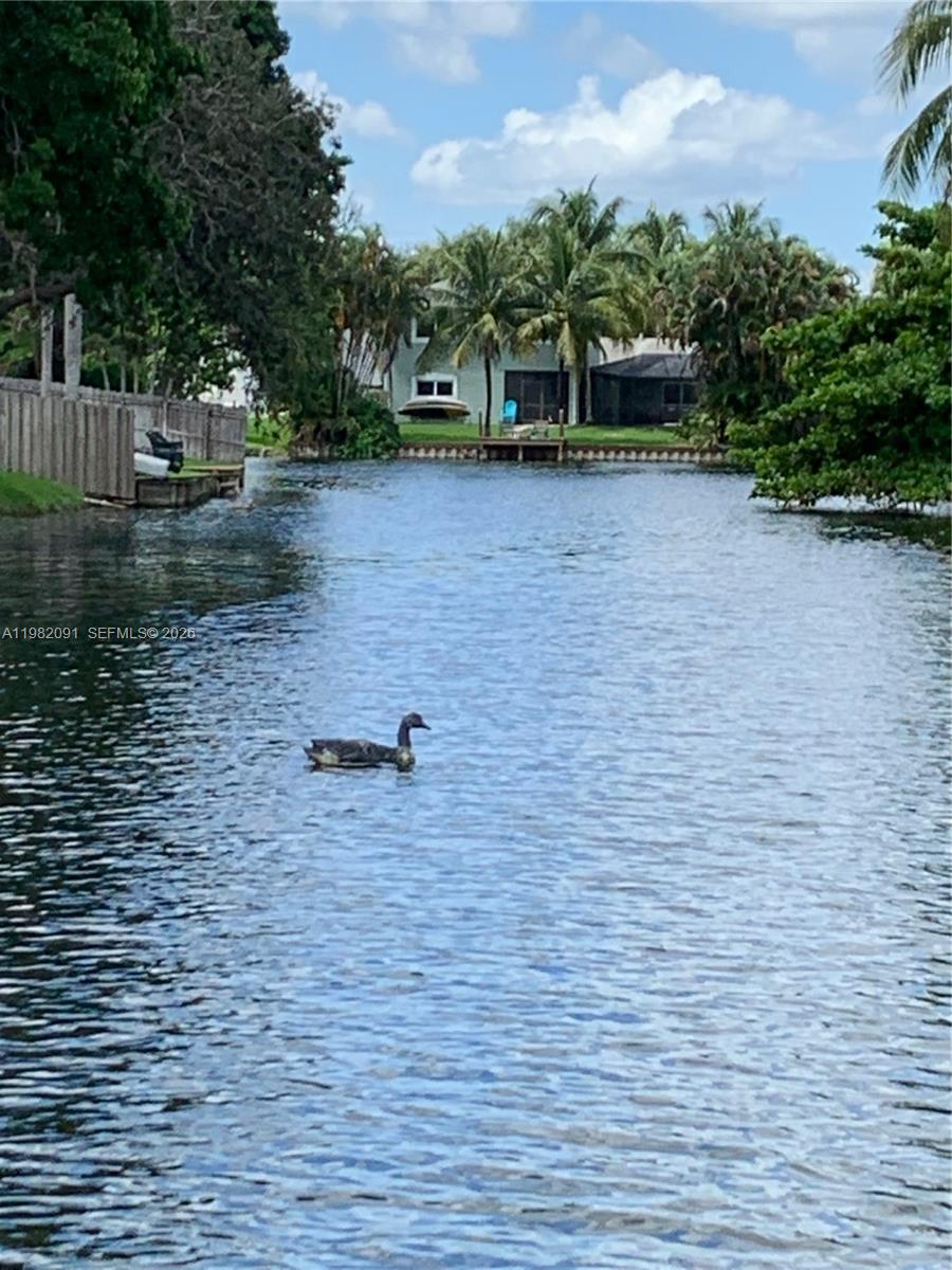 ROLLING HILLS LAKE ESTATE - Residential Lease