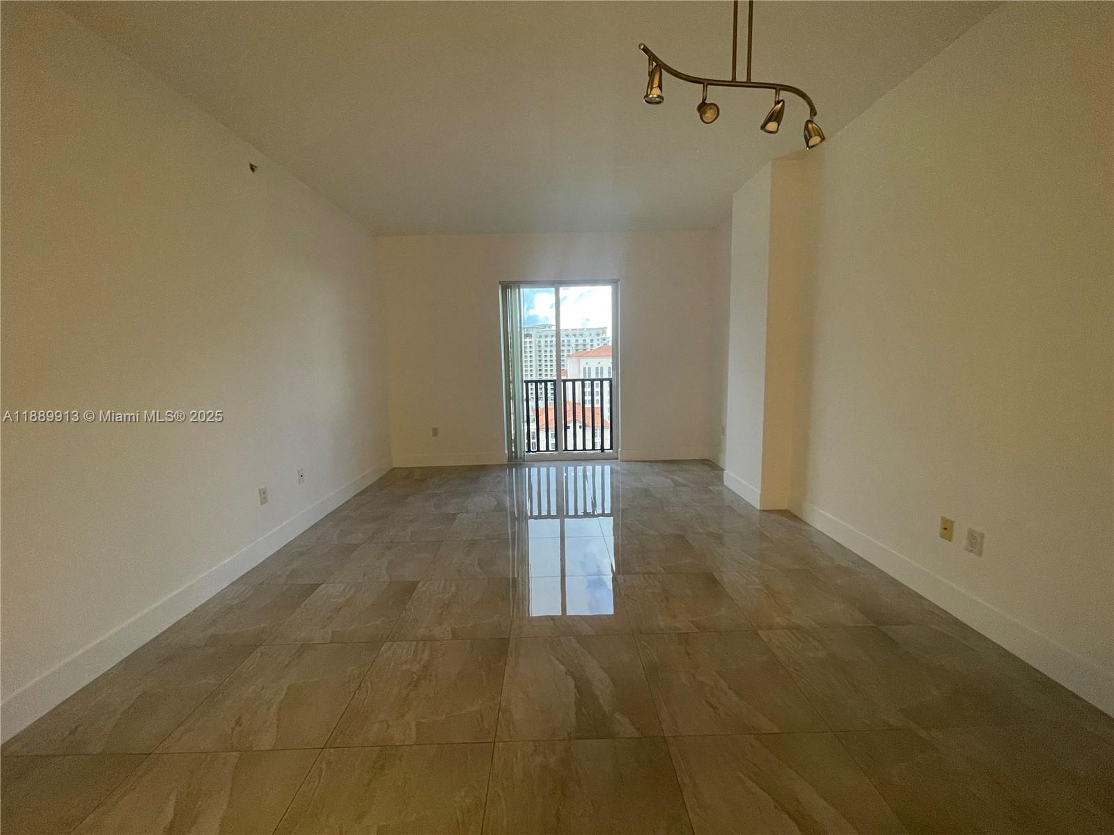 10 Aragon Ave 1412