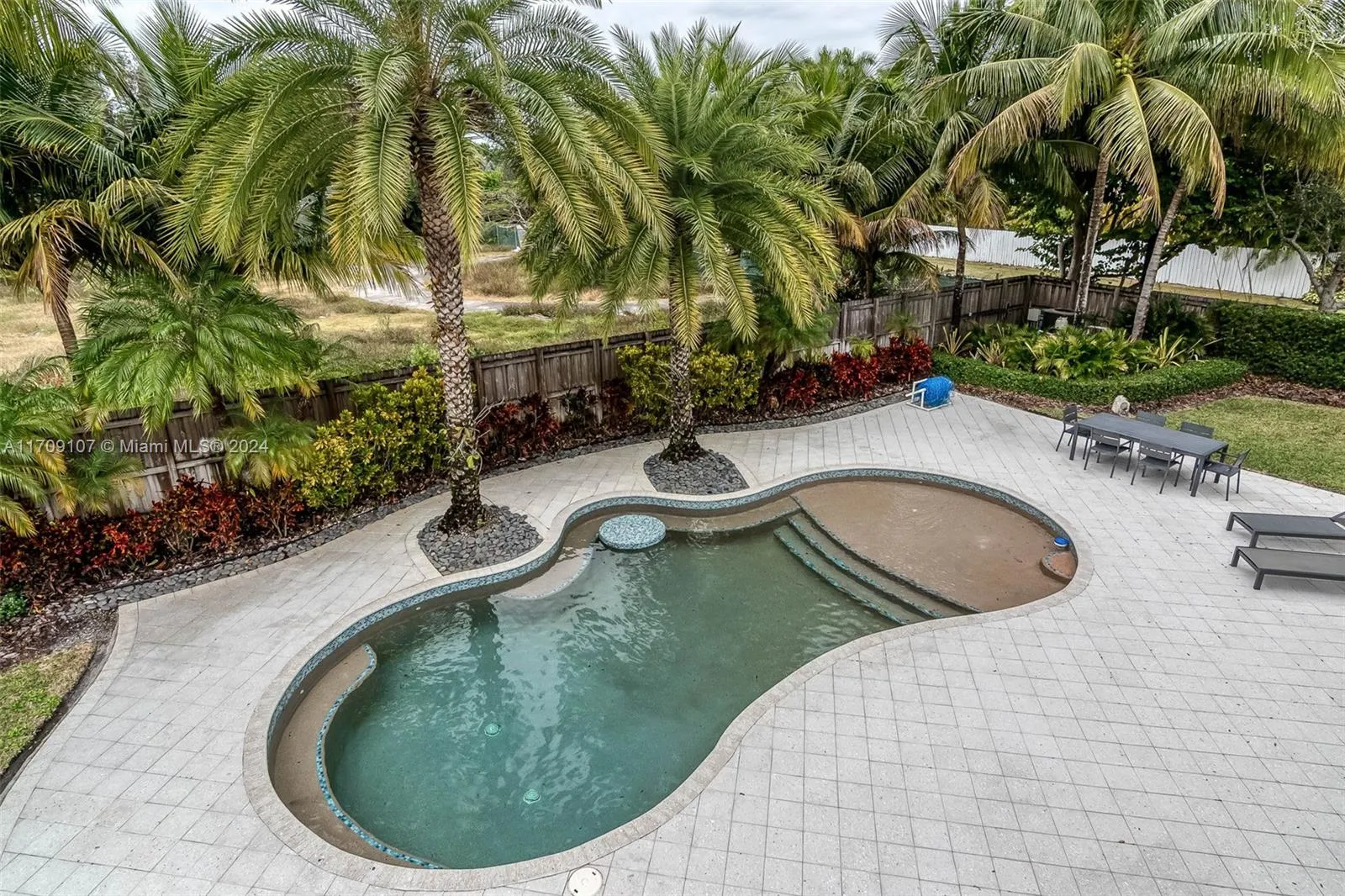 Miami, Florida 33156, United States, 6 Bedrooms Bedrooms, ,6 BathroomsBathrooms,Residential,Active,26586