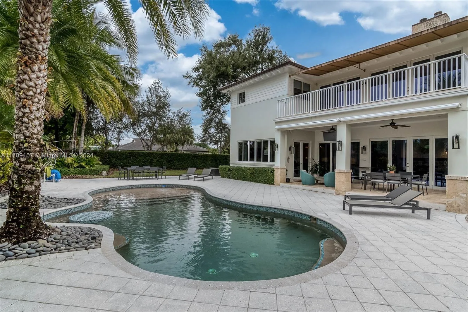 Miami, Florida 33156, United States, 6 Bedrooms Bedrooms, ,6 BathroomsBathrooms,Residential,Active,26586