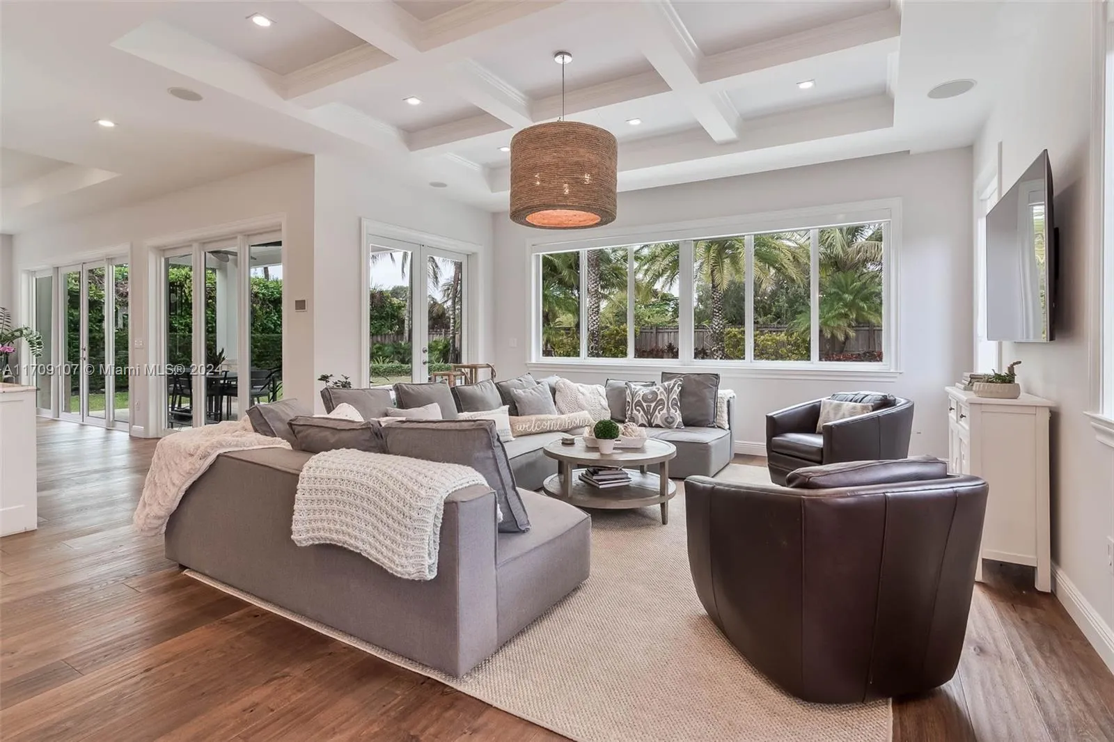 Miami, Florida 33156, United States, 6 Bedrooms Bedrooms, ,6 BathroomsBathrooms,Residential,Active,26586