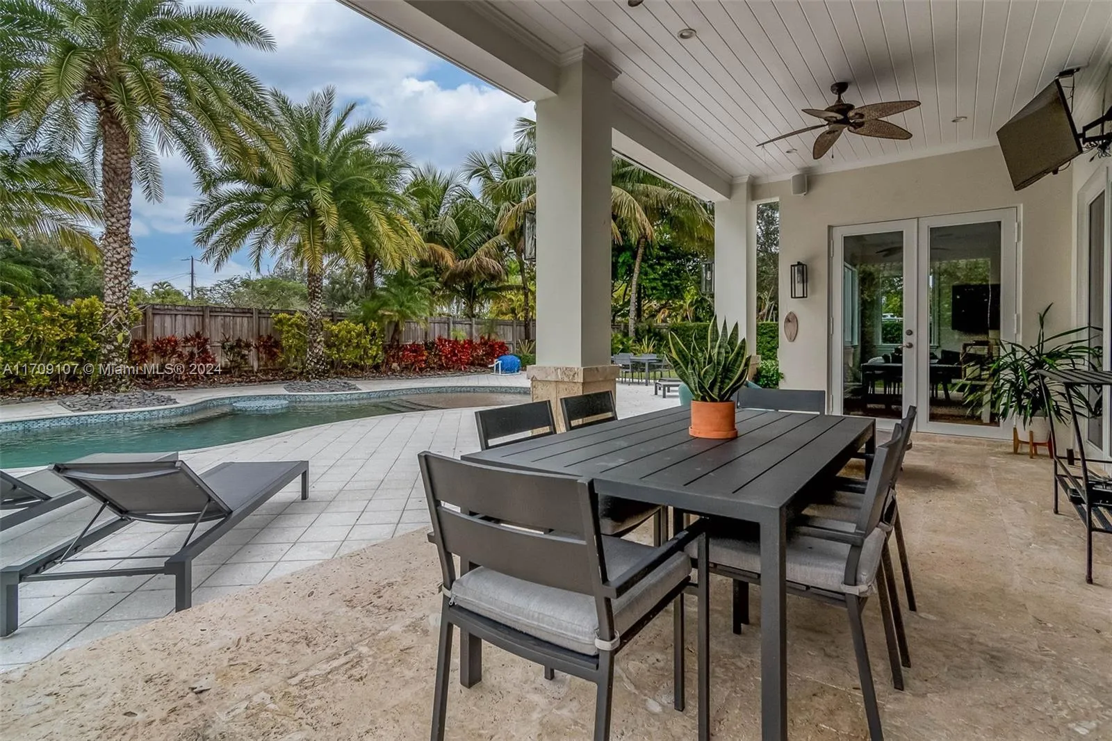 Miami, Florida 33156, United States, 6 Bedrooms Bedrooms, ,6 BathroomsBathrooms,Residential,Active,26586