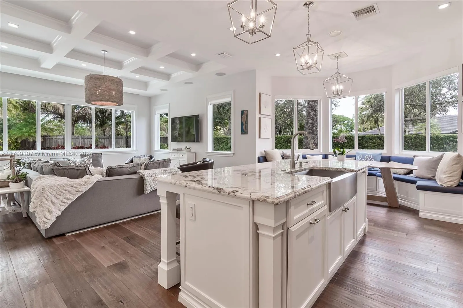 Miami, Florida 33156, United States, 6 Bedrooms Bedrooms, ,6 BathroomsBathrooms,Residential,Active,26586