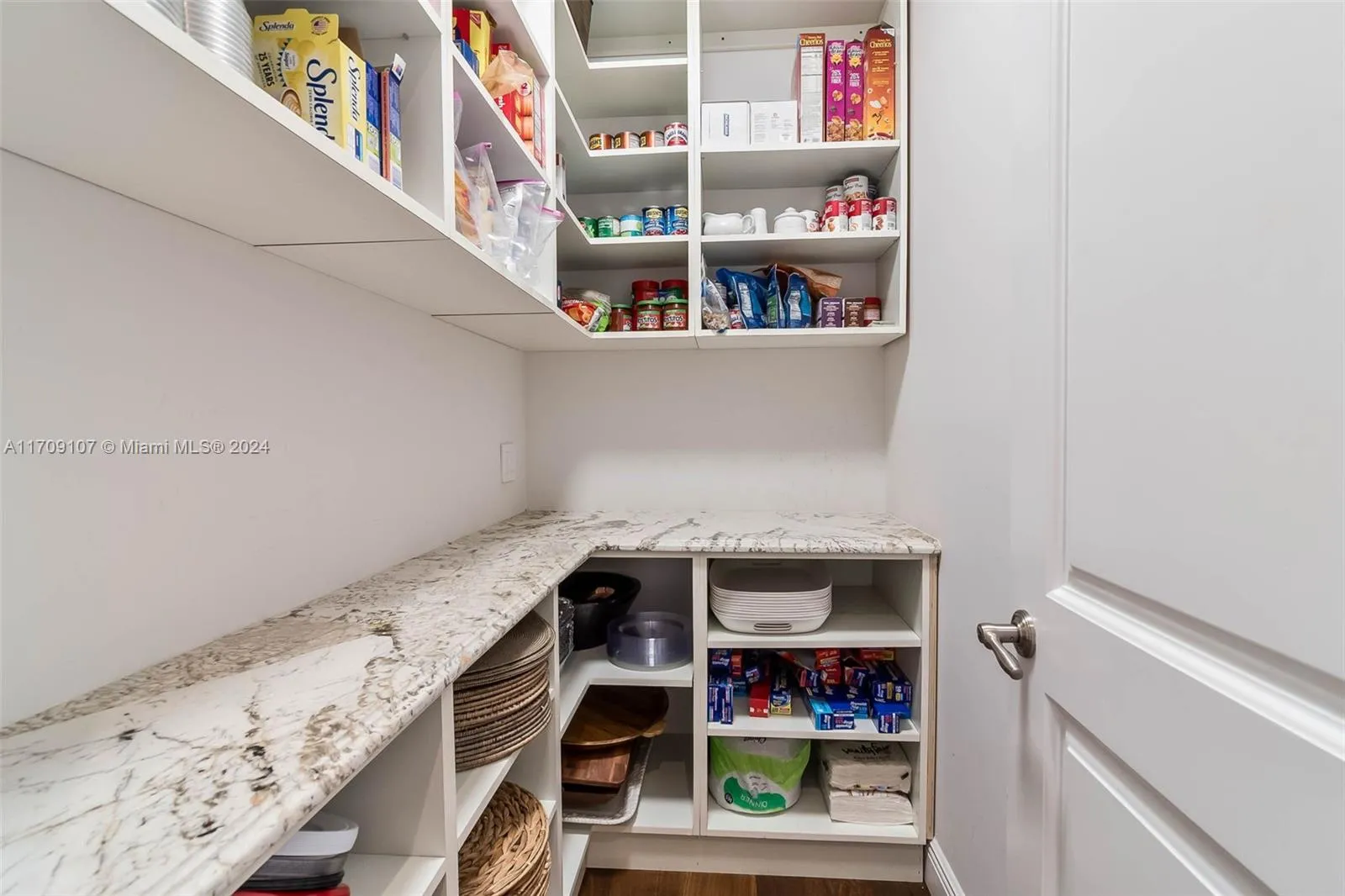 Miami, Florida 33156, United States, 6 Bedrooms Bedrooms, ,6 BathroomsBathrooms,Residential,Active,26586