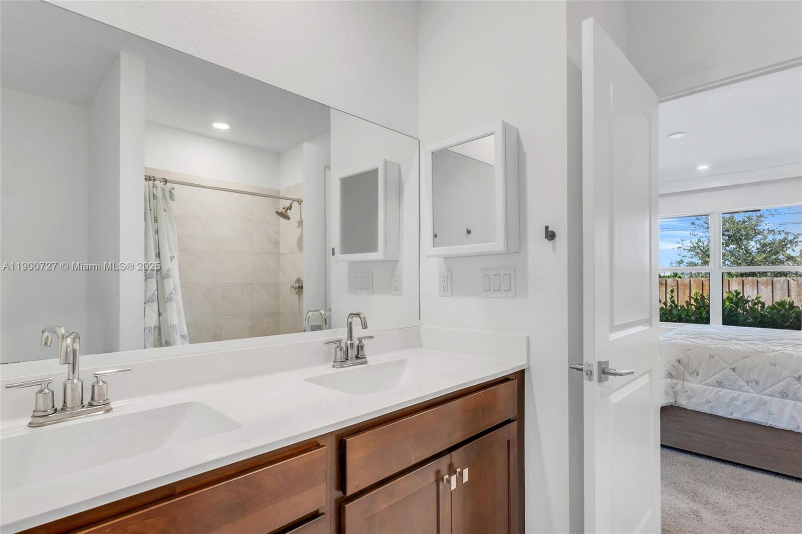 ROYAL HOMES WEST - Residential Lease